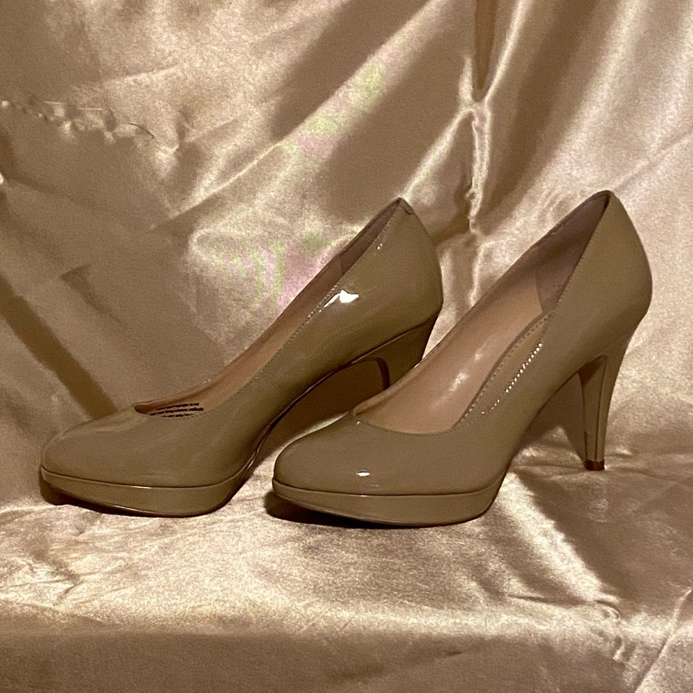 Enzo Angiolini Light Taupe Patent Leather Heels